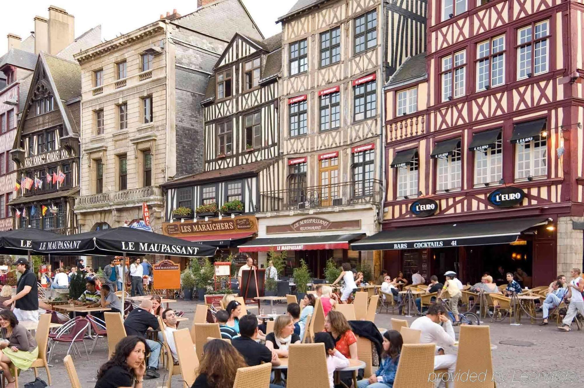 Hotel Mercure Rouen Centre Champ De Mars Exterior foto